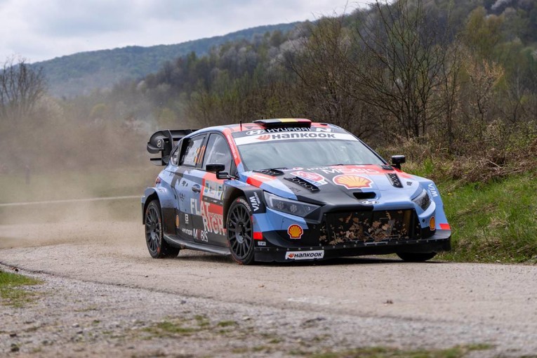 Senzacija na WRC Croatia Rallyju. Neuville izletio i ispustio pobjedu, Japanac slavi