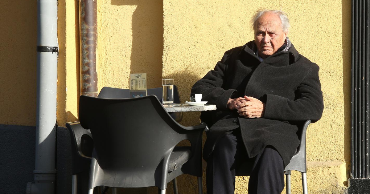 Objava kazališta Kerempuh za Manolićev 104. rođendan je hit na Fejsu