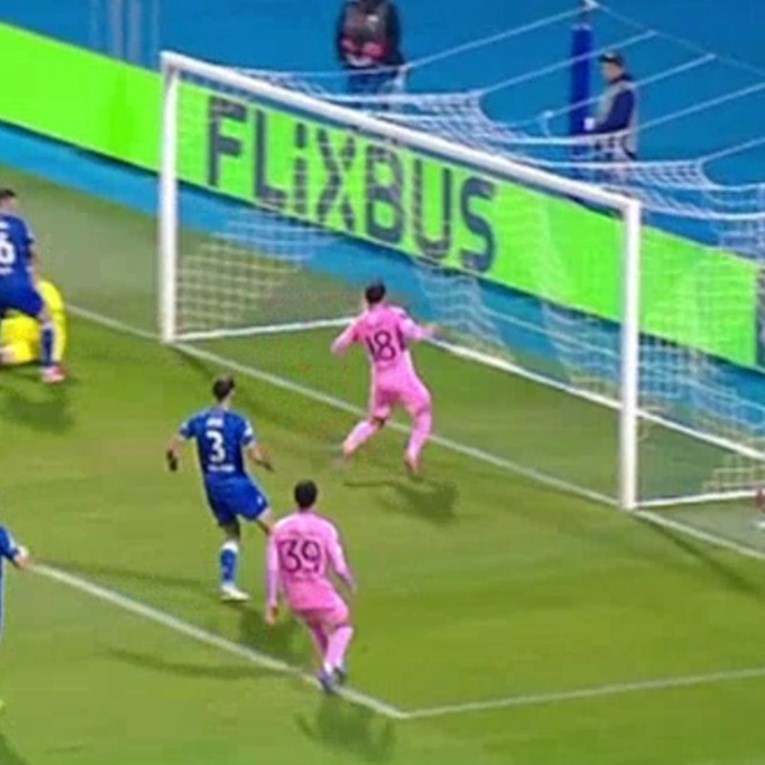 Debakl Dinama u prvom poluvremenu. Pogledajte kako je Celta kaznila sve pogreške