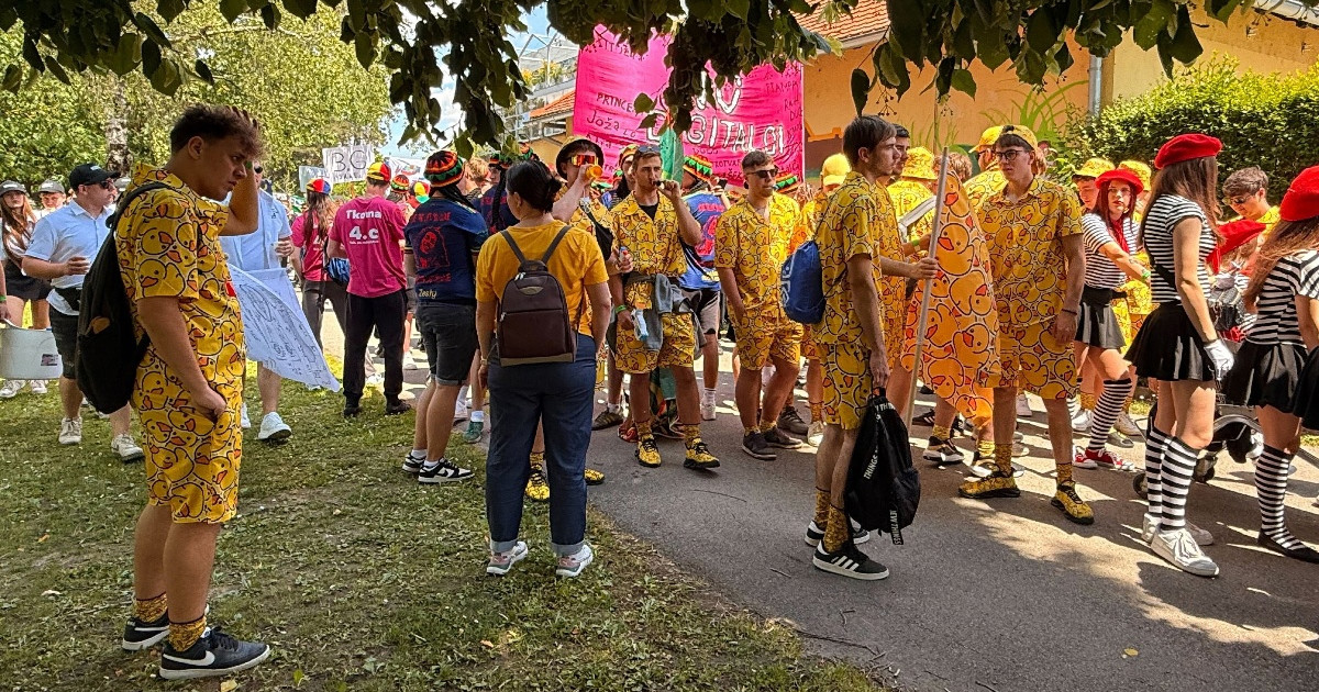 Počinje je mimohod varaždinskih maturanata, povorka će prolaziti centrom grada