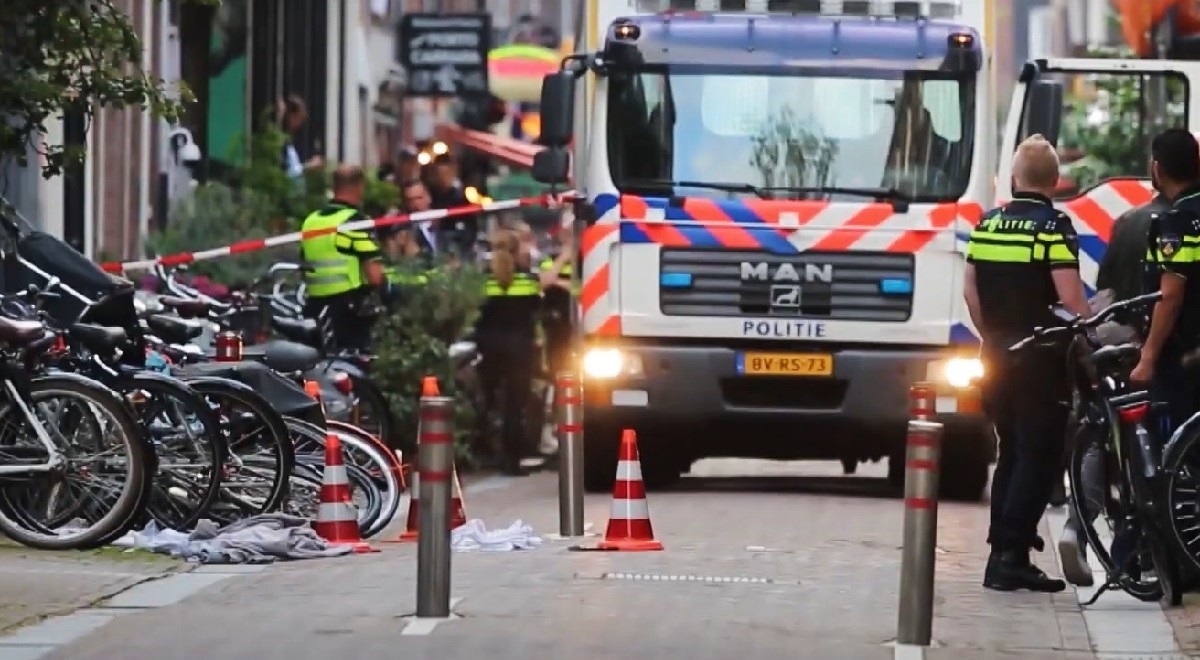 Nizozemski krimnovinar upucan na ulici u Amsterdamu, mafija mu je prijetila