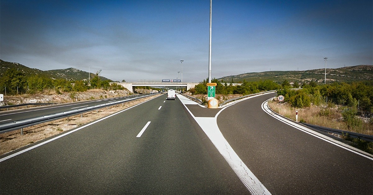 Teška prometna na A1. Pao s motora i poginuo