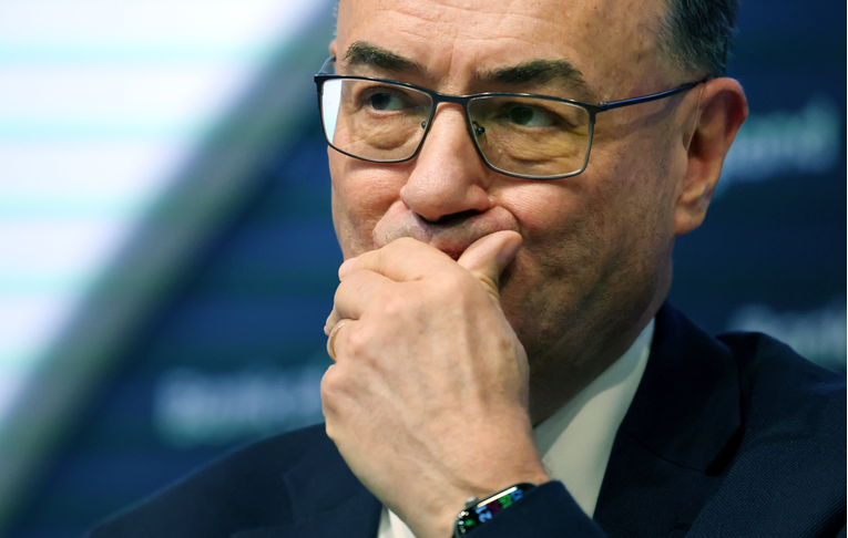 Šef britanske banke upozorio vlade diljem svijeta: "Prijeti globalni gospodarski pad"
