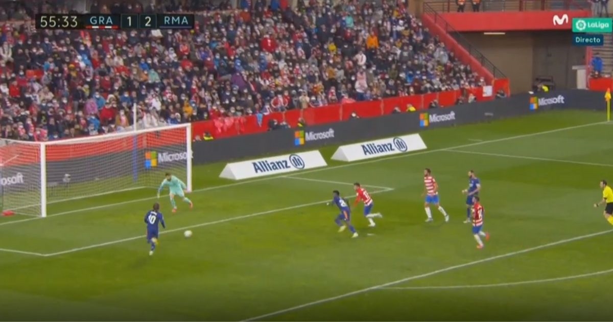 Modrić je imao idealnu situaciju za gol, a onda ga je nesebično prepustio Viniciusu
