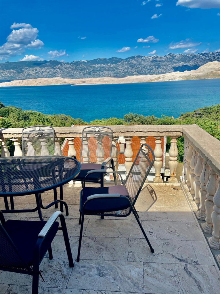 Za 130.000 eura: Stan na Pagu s dvije terase i parkirnim mjestom