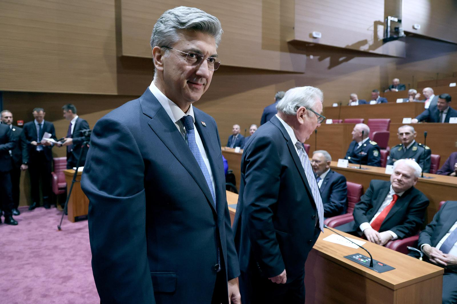 Plenković: Kome je u interesu stvarati sliku da je cijela Lika otrovana? Zlim ljudima