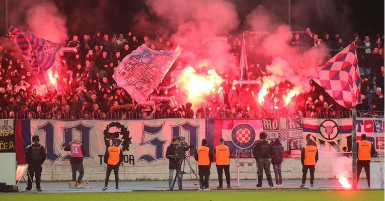 Igrači Hajduka nakon pobjede došli do Torcide. Pogledajte njenu hladnu ...