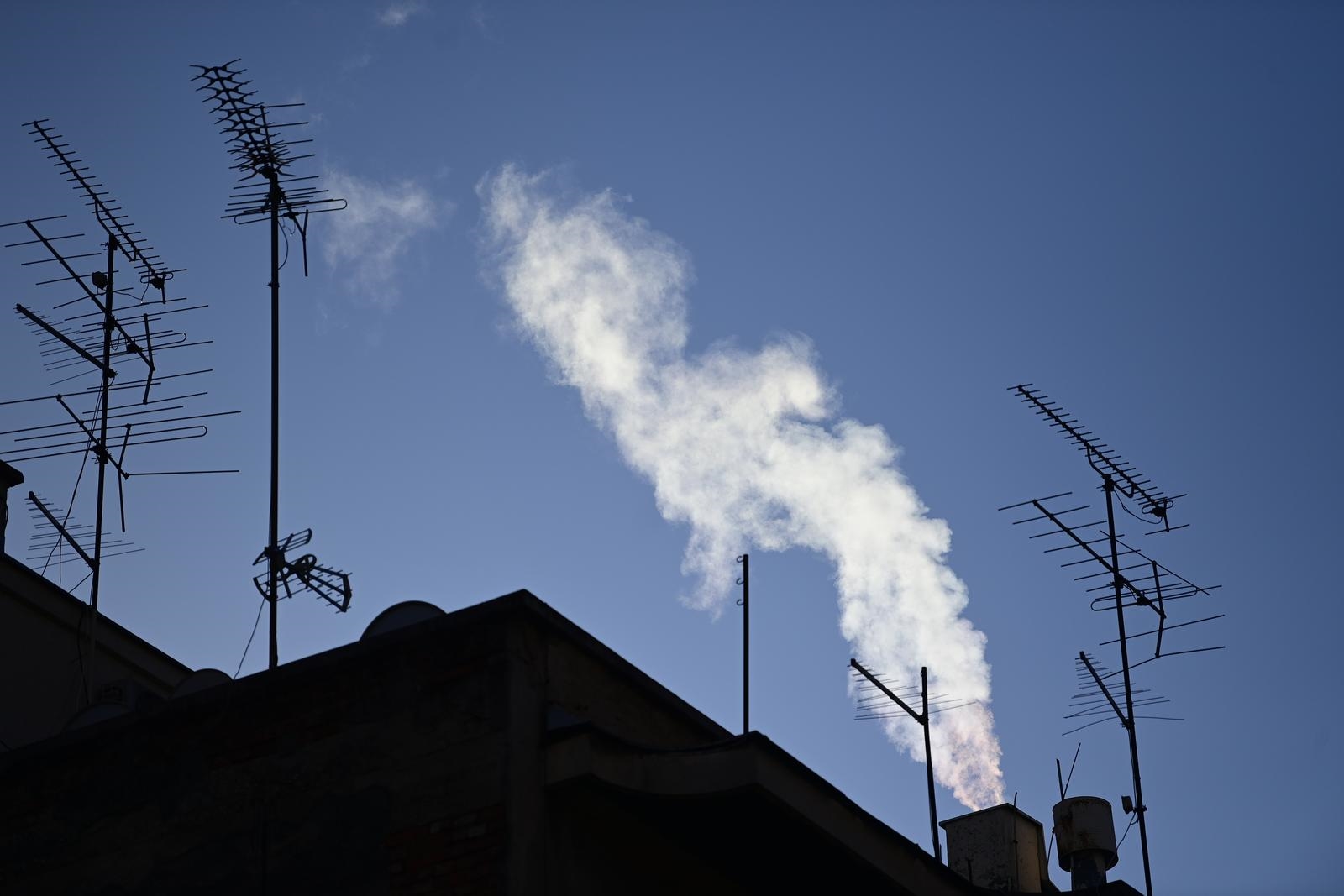 EU će od 2024. nekim građanima i firmama davati novac za prelazak na čišću energiju?