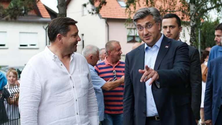 Nemojte nas baš toliko praviti blesavima