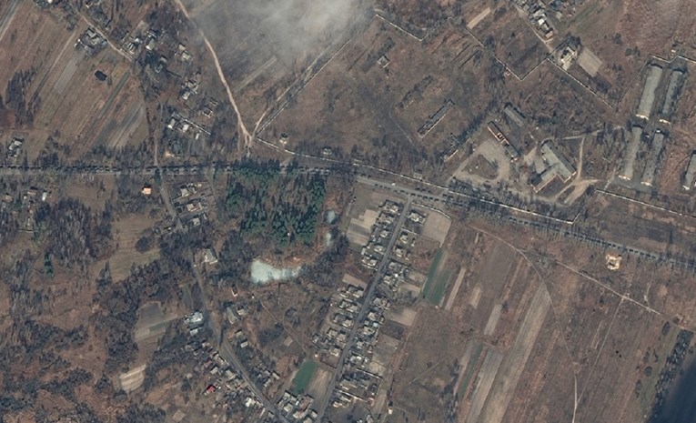 FOTO Pogledajte satelitske snimke, ogroman ruski vojni konvoj ide prema Kijevu