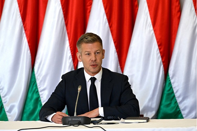 Magyar prvi put putuje u inozemstvo kao premijer. Ide u Poljsku
