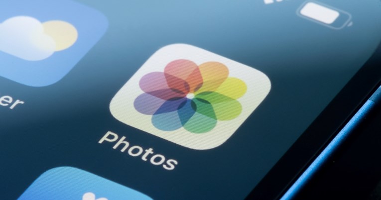 EU bi mogla tražiti od Applea opciju deinstaliranja aplikacije Fotografije na iPhoneu