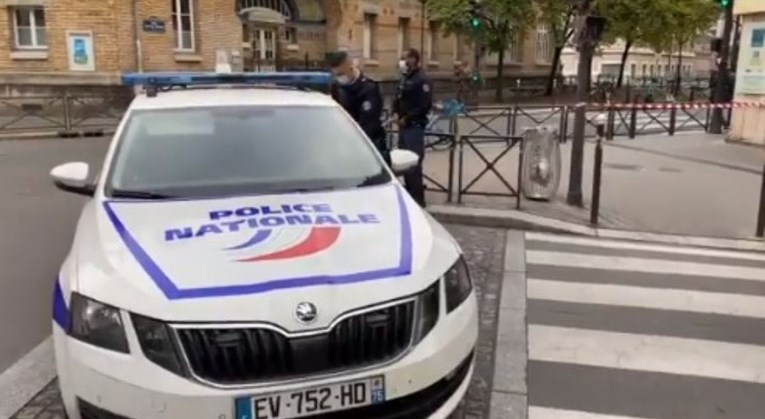 Novi pokušaj napada u Francuskoj, muškarac nožem nasrnuo na policiju u Parizu
