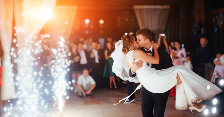 Istraživanje: 75% parova koji su ovu pjesmu izabrali za prvi ples razveli su se