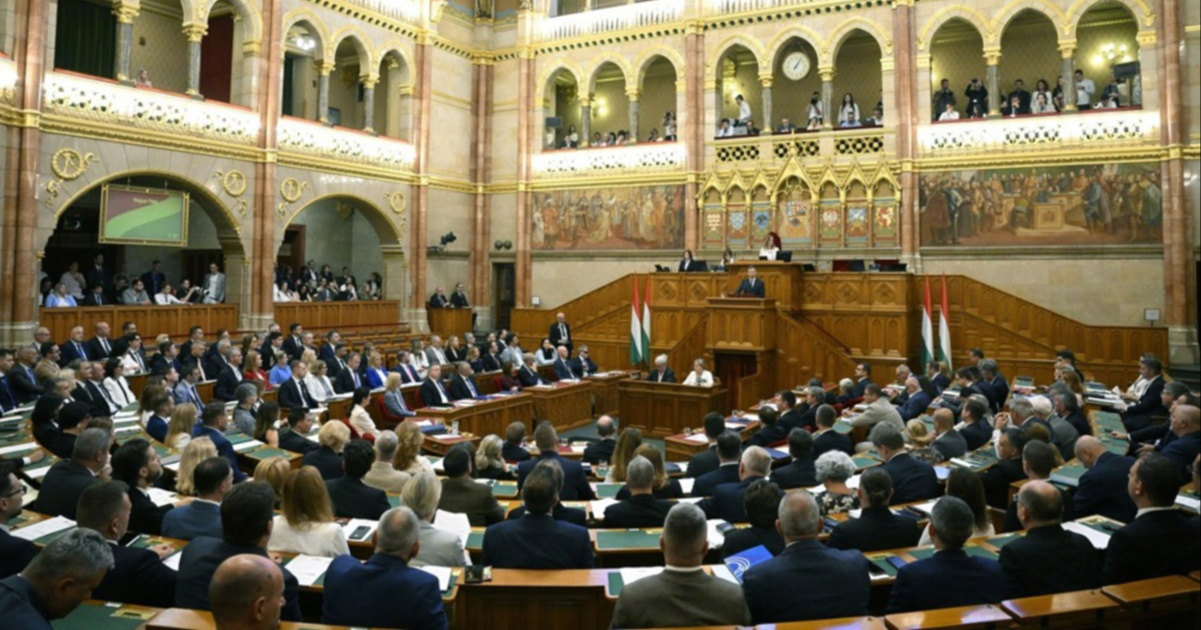 Mađarski parlament danas glasa o smjeni predsjednika države
