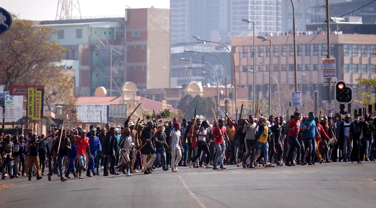 Nasilje zbog zatvora za Jacoba Zumu proširilo se i na Johannesburg