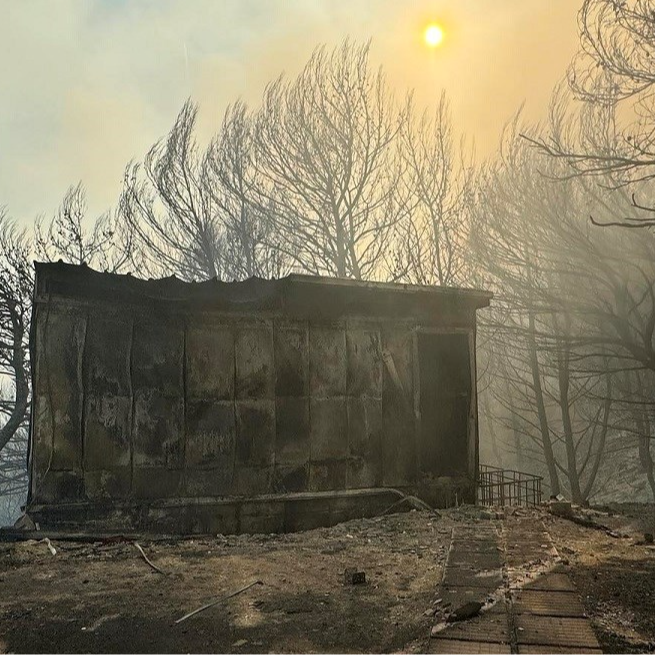 Još gori kod Solina. 150 vatrogasaca na terenu, od ranog jutra im pomažu kanaderi