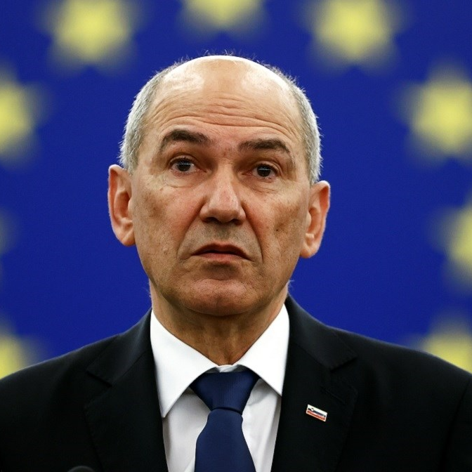 Janša poslao pismo svim građanima, moli ih da se cijepe