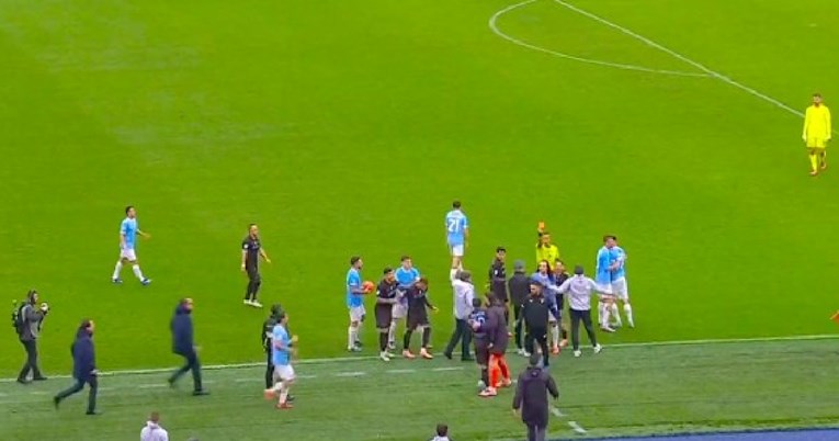 VIDEO Bivši dinamovac zabio u pobjedi Napolija kod Lazija. Izbila tučnjava igrača
