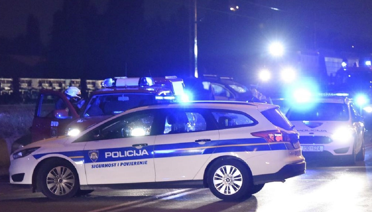 Rano jutros auto naletio na taksi u Zagrebu, taksist lakše ozlijeđen