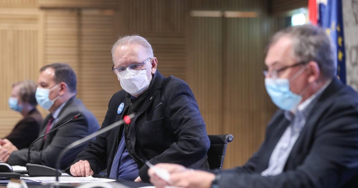 VIDEO Božinović na presici Stožera najavio strože kontrole i kazne