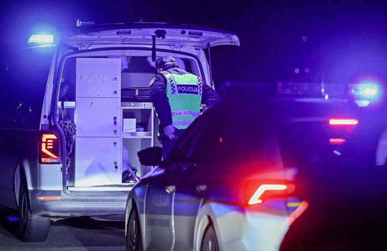 U prometnoj nesreći kod Trogira poginuo vozač