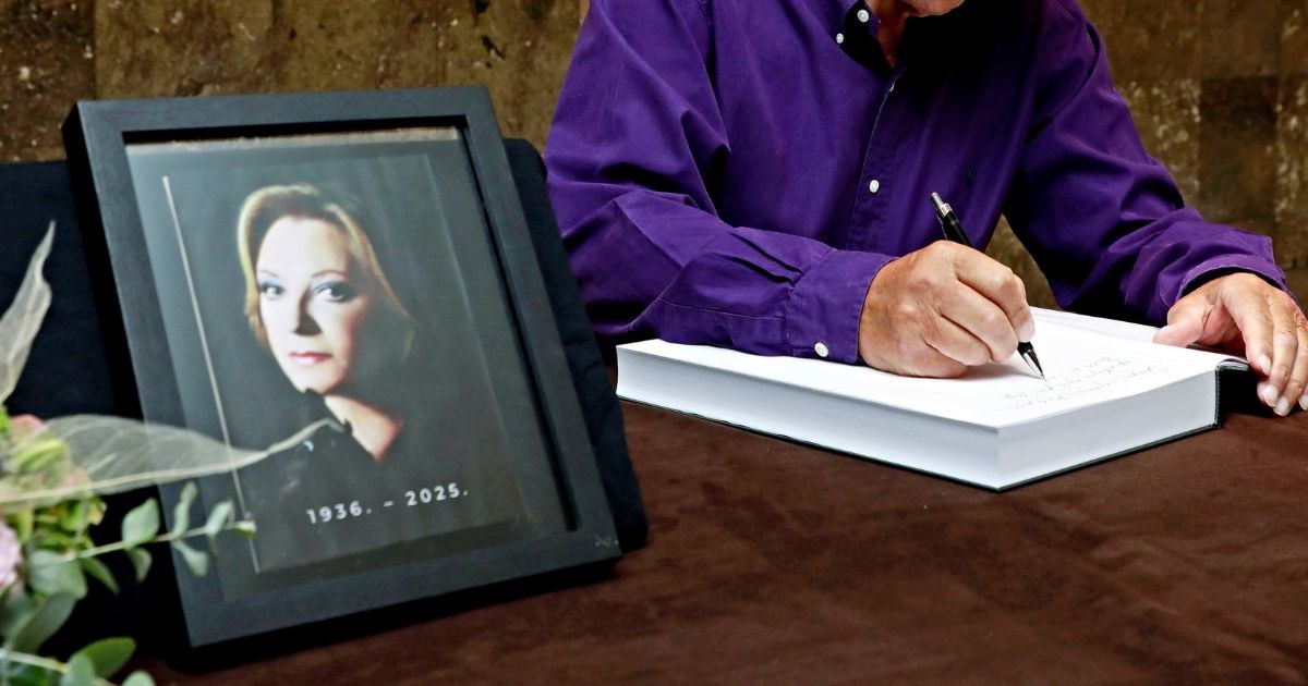 Održana komemoracija za Gabi Novak. Došli prijatelji, kolege i obitelj