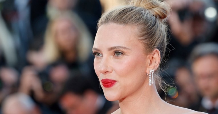 "Izgleda poput Pepeljuge": Scarlett Johansson u Cannesu ukrala sve poglede
