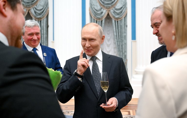 Kremlj: Putin nije od oligarha tražio donacije zbog rata u Ukrajini