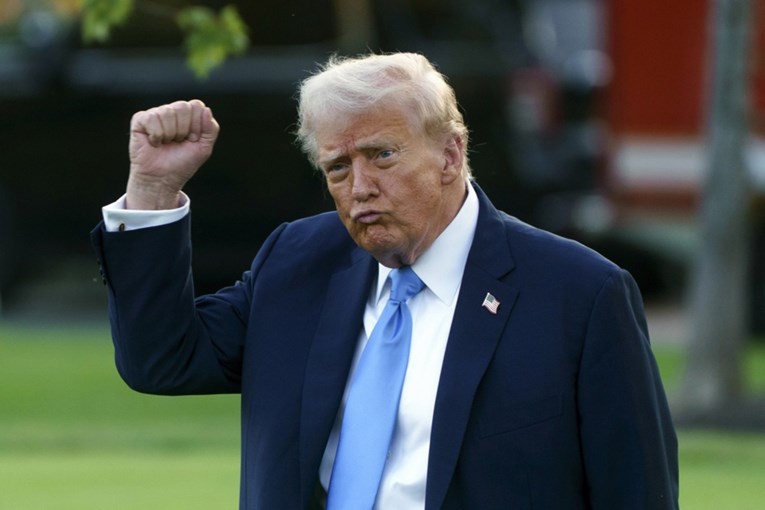 Trump: Šaljemo ratne brodove u Hormuz. Nadam se da će i Kina, Francuska i Japan...