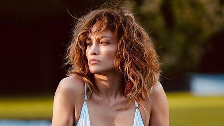 Jennifer Lopez objavila fotku u kupaćem, dekolte je u prvom planu