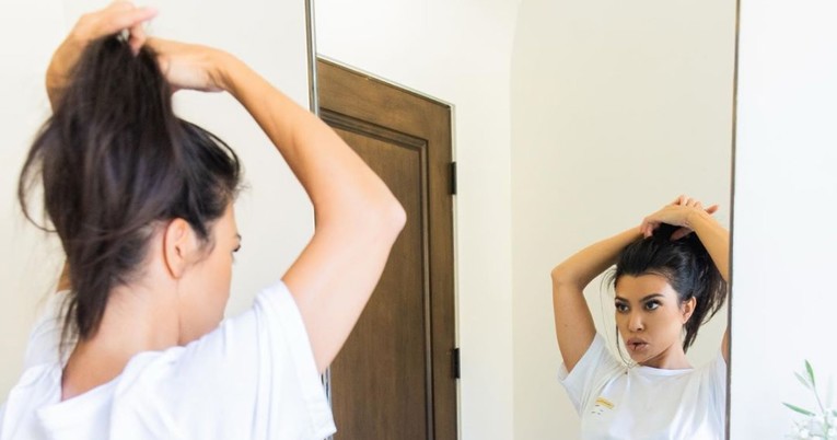 Kourtney Kardashian izgleda neprepoznatljivo s dugom plavom kosom