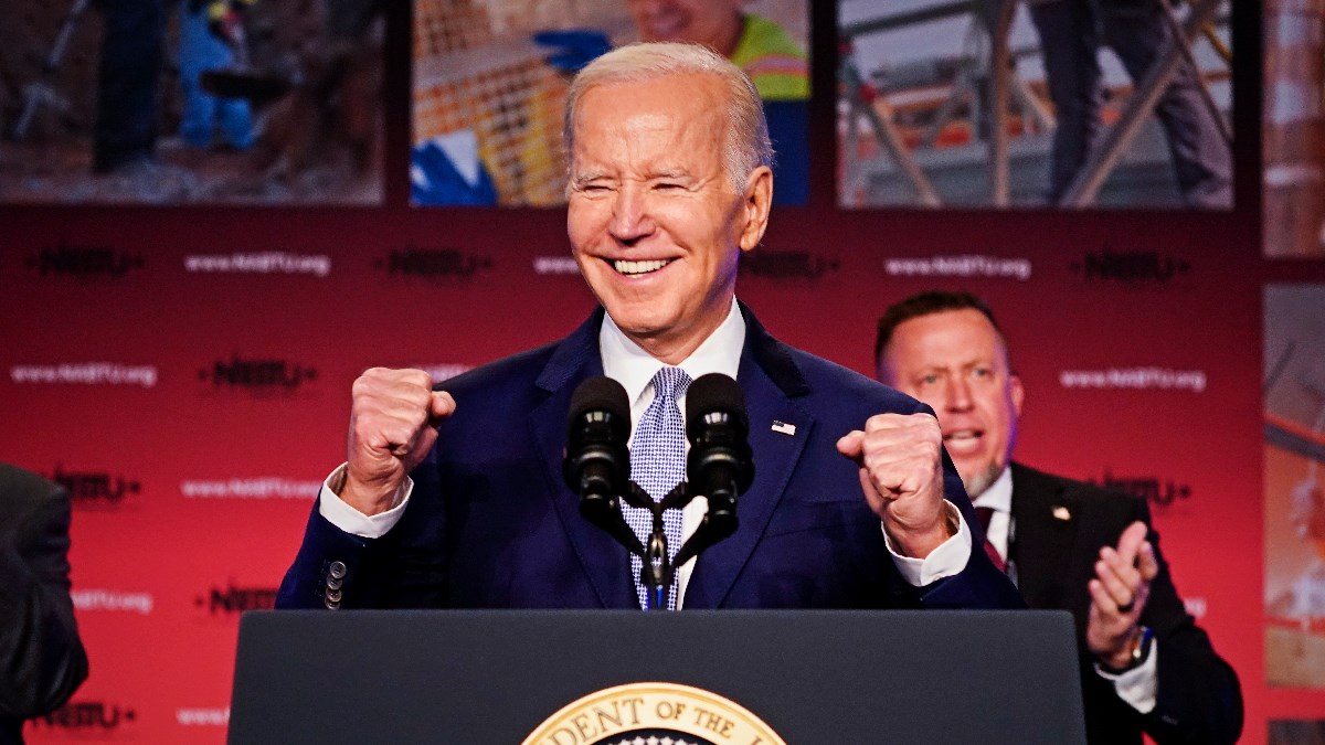 Biden: Trump predstavlja opasnost za demokraciju