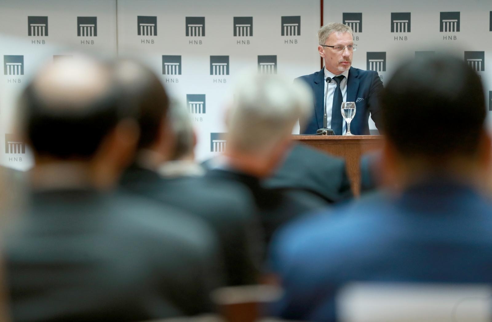 Ukupni krediti poslovnih banaka na kraju siječnja 260,4 milijarde kuna