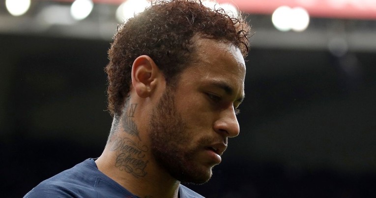 Slomljeni Neymar dva dana prije kraja prijelaznog roka odustao od transfera