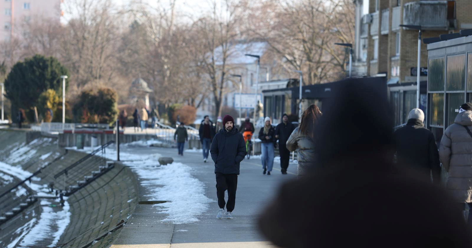 Zbog padova na ledu u osječkoj bolnici veliki broj pacijenata