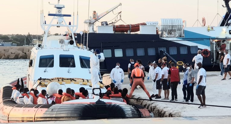 Italija pristala prihvatiti migrante s danskog tankera