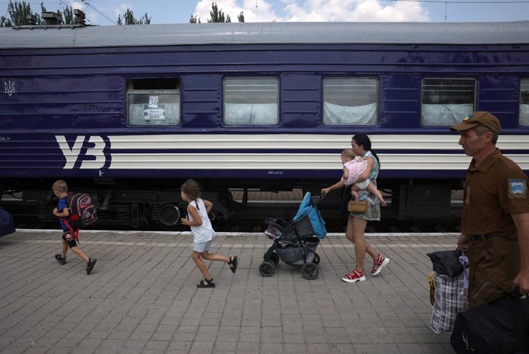 Ključni ukrajinski grad je pred padom. Roditelji skrivaju djecu od evakuacija