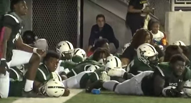 U pucnjavi tijekom srednjoškolske utakmice u SAD-u ozlijeđene četiri osobe