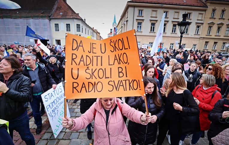Nastavnici i profesori idu u štrajk. Pogledajte koliko su im plaće rasle od 2019.