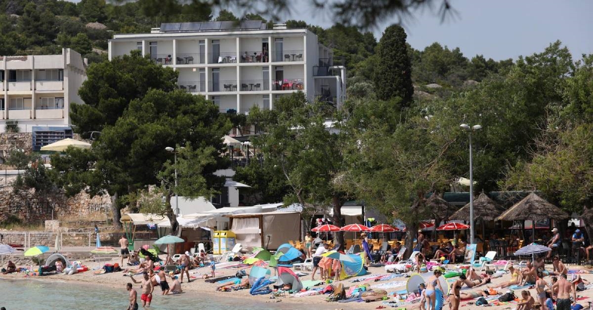 Policija prijavila dva Austrijanca zbog bespravne gradnje na Murteru