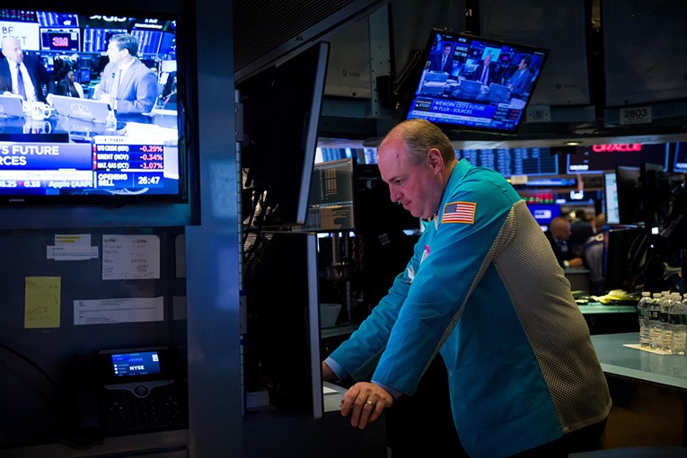 Wall Street pao više od 1 posto, gospodarstvo slabi