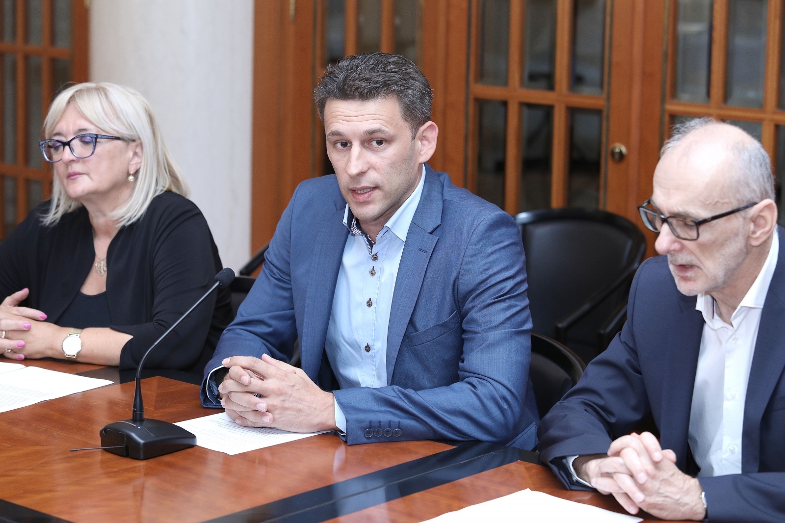 Most: Liječnik specijalist bi morao imati plaću kao saborski zastupnik