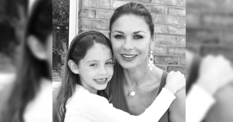 Kći Catherine Zeta-Jones proslavila 19. rođendan, ljudi pišu: "Lijepa je na mamu"