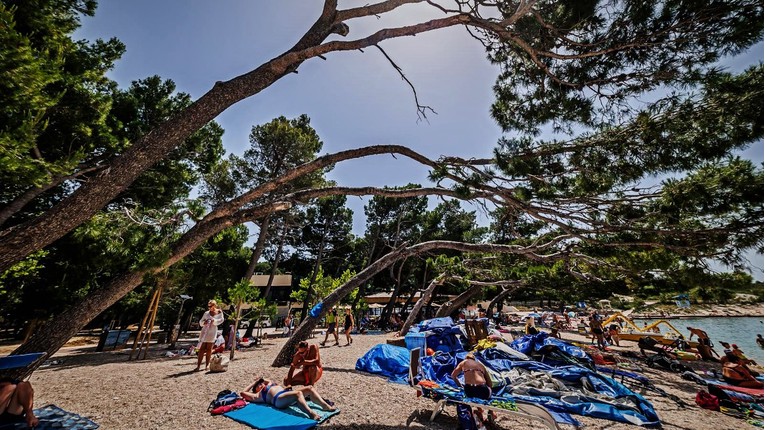 Makarska studentima daje 34 stipendije. Prvi put potiče povratak studenata u grad