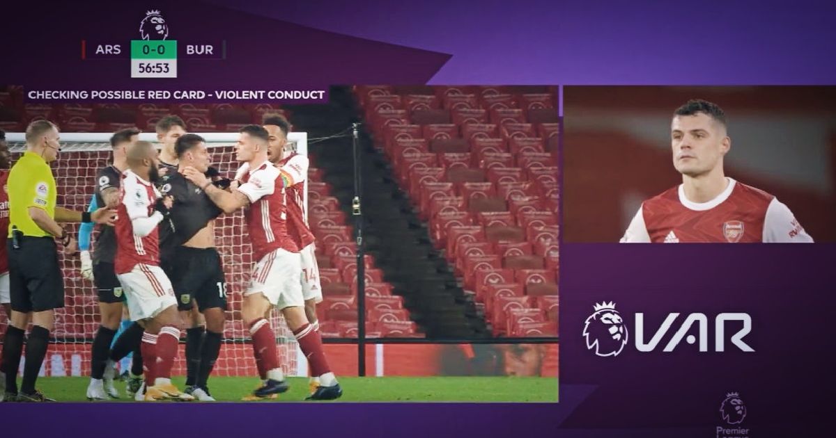 Glupost kola u Premiershipu, Xhaka uhvatio protivnika za vrat i tako uništio Arsenal