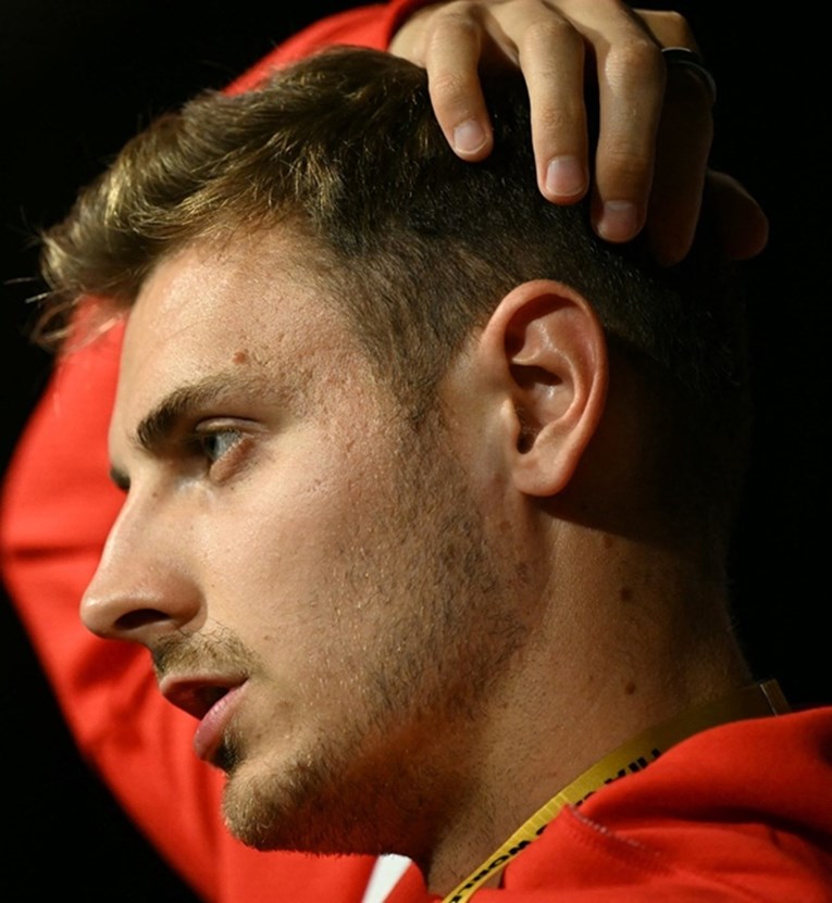 Bayern zaglavio na aerodromu. Bild: Opet kaos na SP-u zbog nevremena