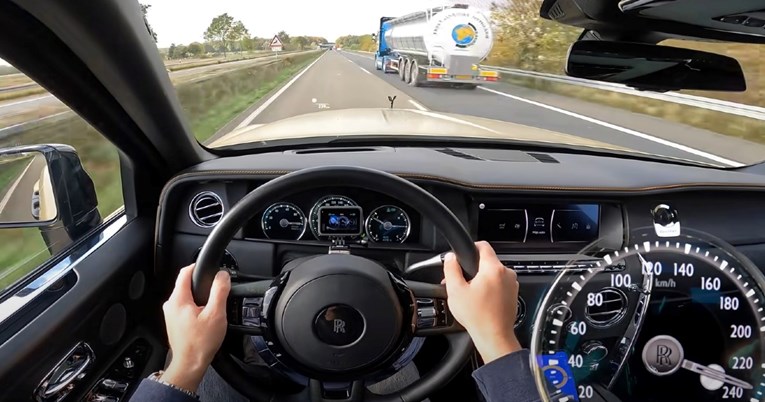 VIDEO Ovako izgleda vožnja u Rolls Royceu pri 250+ km/h