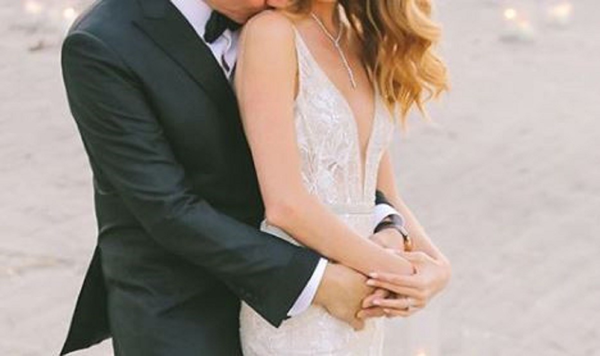 DJ Tiesto (50) oženio 21-godišnju manekenku usred pustinje