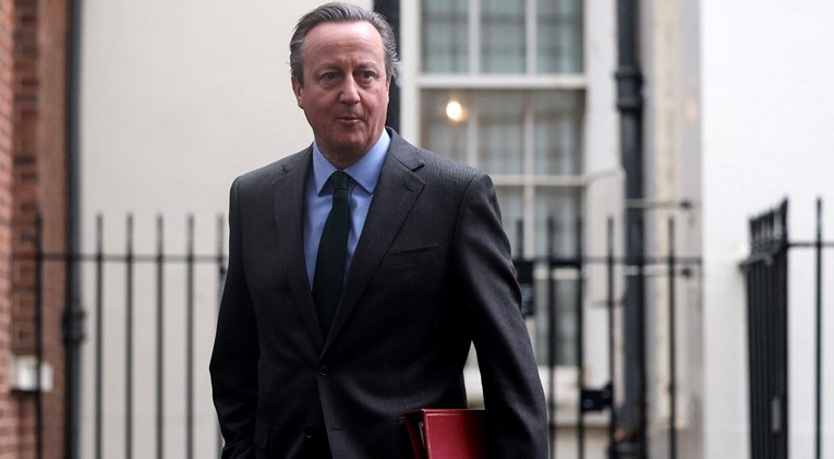 Cameron stiže u SAD. Razgovarat će o novcu za Ukrajinu i o rješenju za Palestince